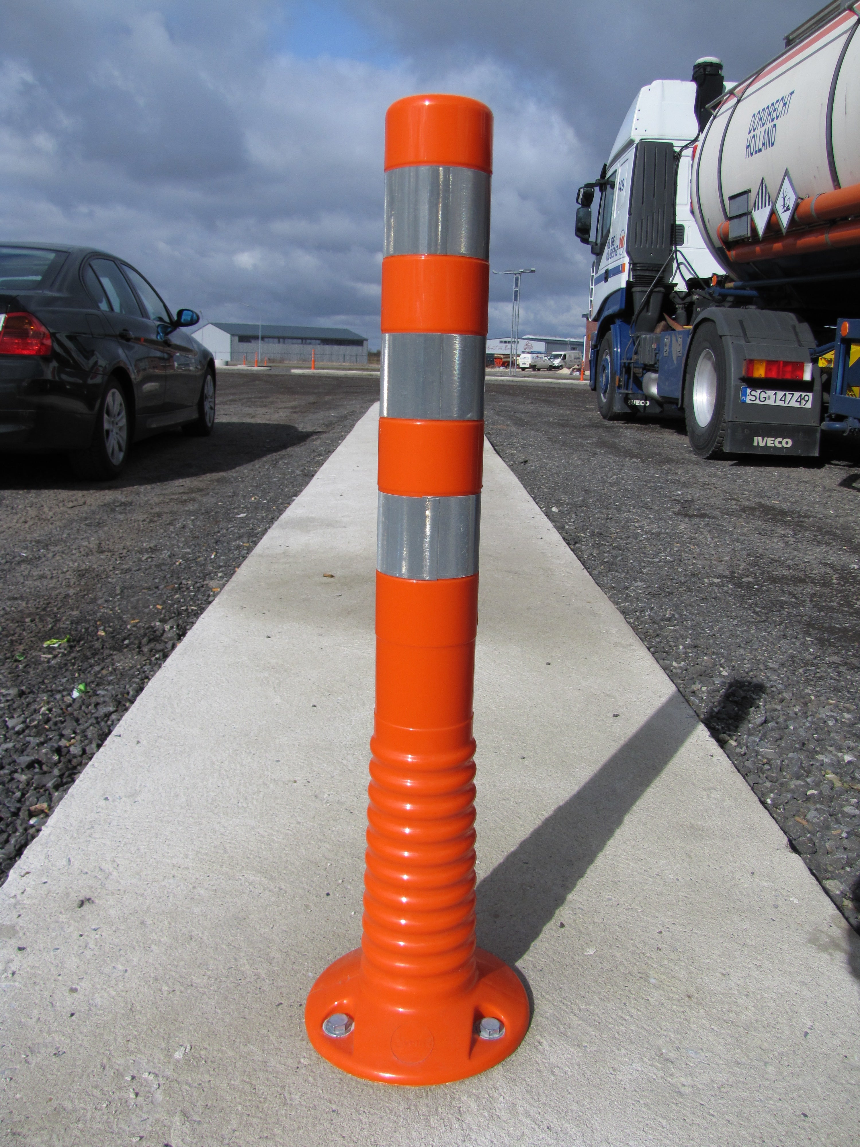 Flexbrite™ Flexible Bollard 750mm (Orange/White)