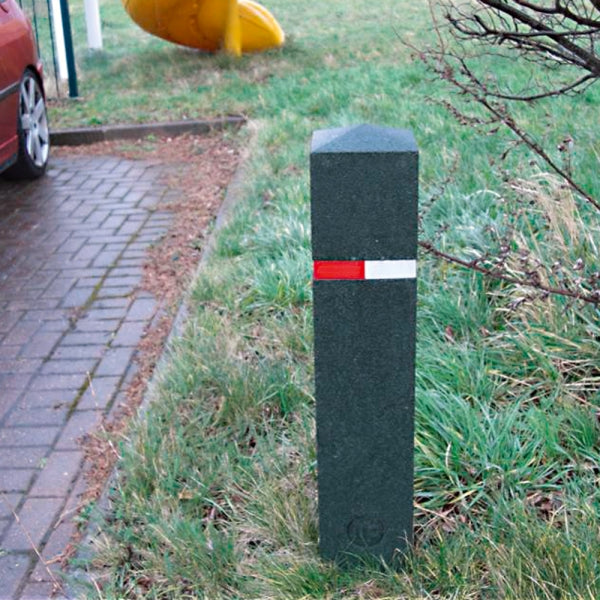 Berkeley Recycled Rubber Bollard