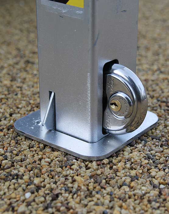 BudgetBollard Heavy Duty Retractable Driveway Post