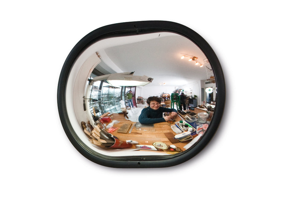 Internal mirror with wide view