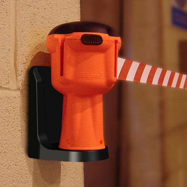 Skipper Retractable Tape Barrier
