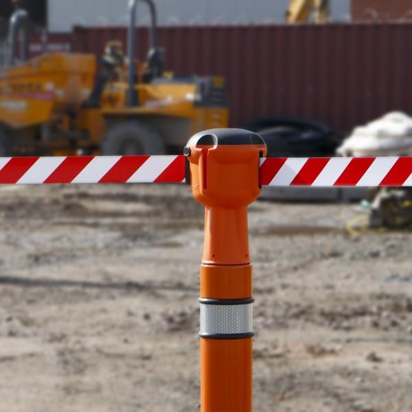 Skipper Retractable Tape Barrier
