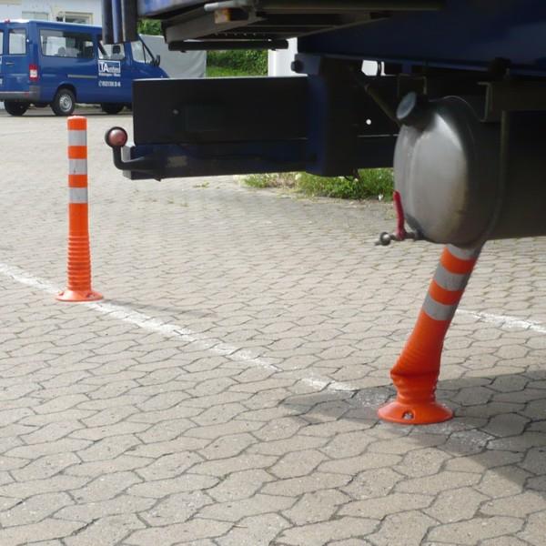 FlexBrite™ Flexible Bollard 1000mm (Orange/White)