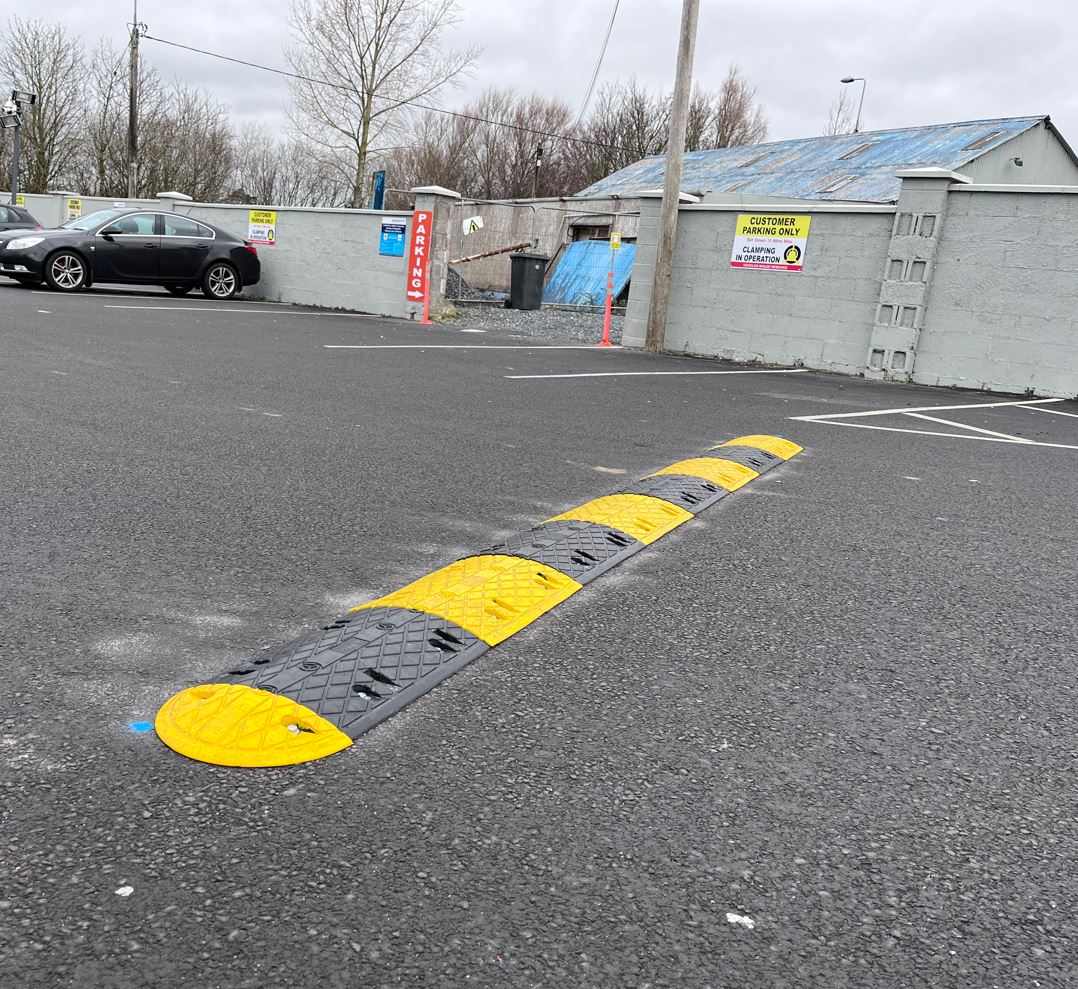 Pittman™ 50mm Rubber Speed Bump Kit
