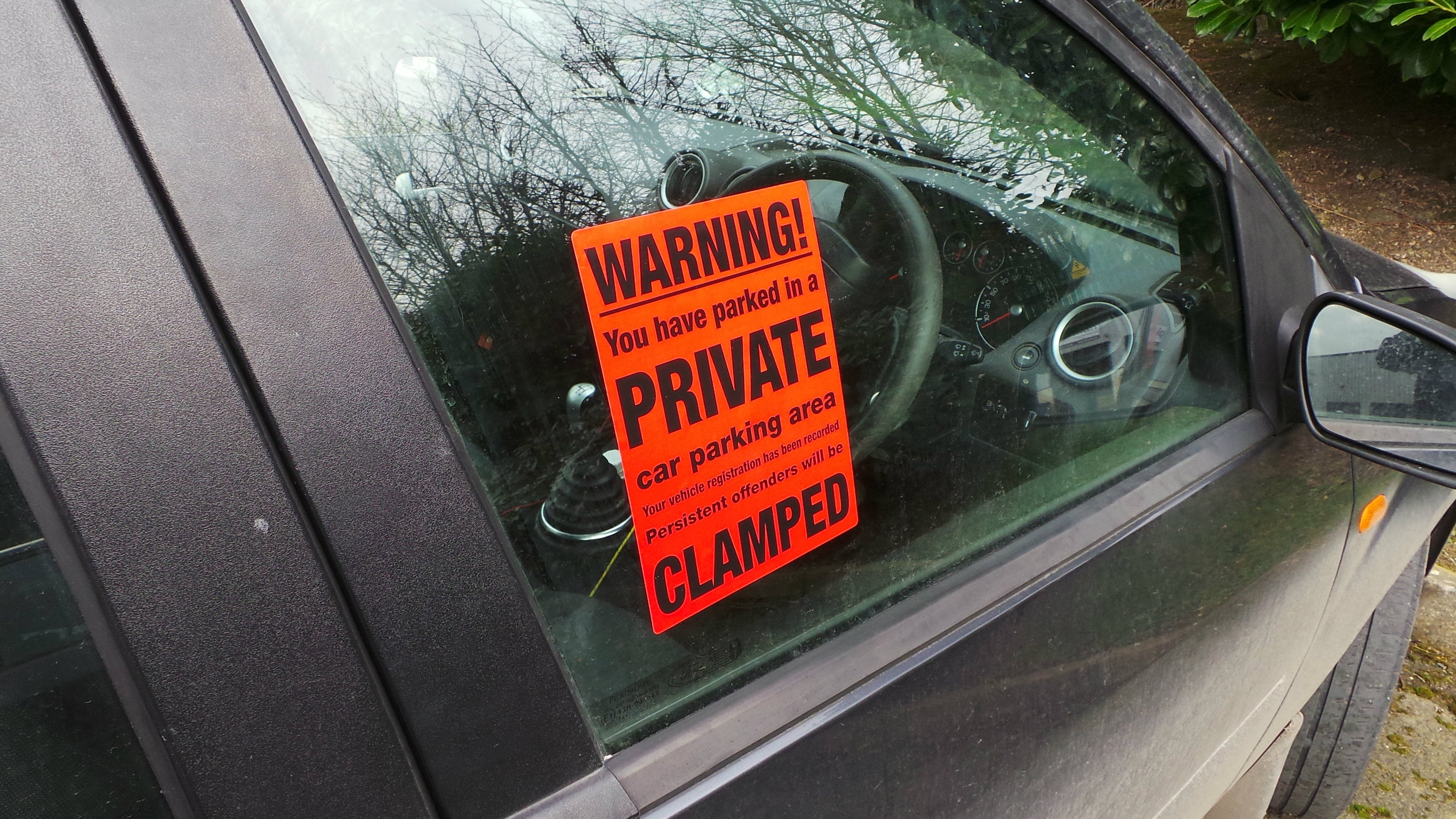 Warning Sticker Private Area Red - Roll 250