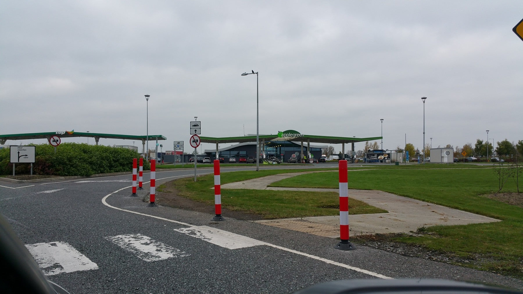 FlexPin Reflective Flexible Post (Red/White) - 1000mm