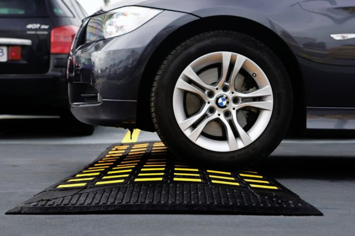 rubber speed hump