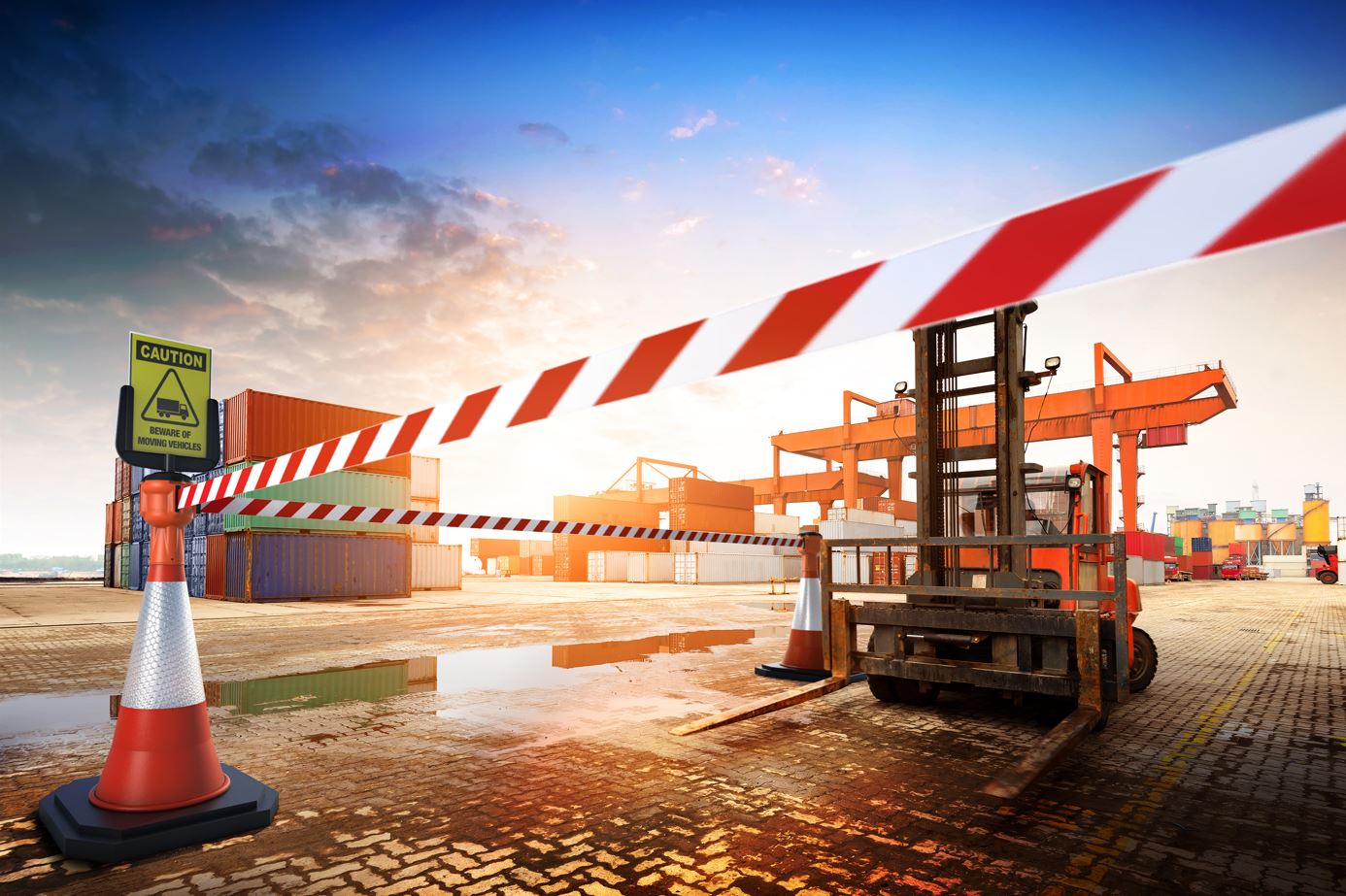 Skipper Retractable Tape Barrier