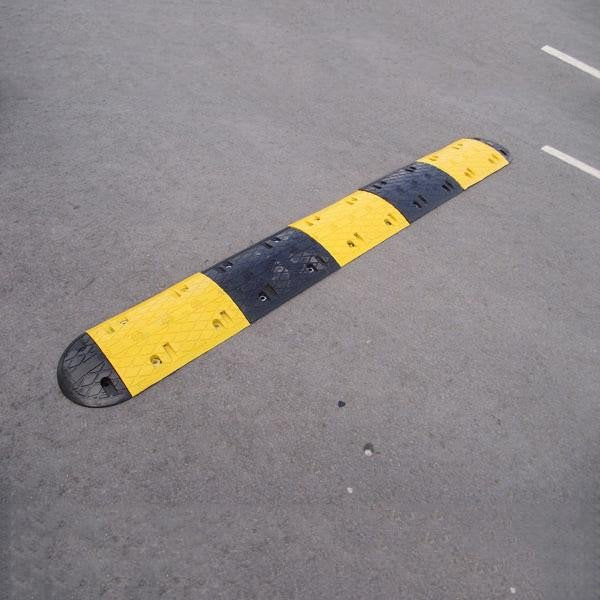 Pittman™ 50mm Rubber Speed Bump Kit