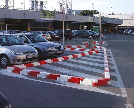 XPT Chain Traffic Separators