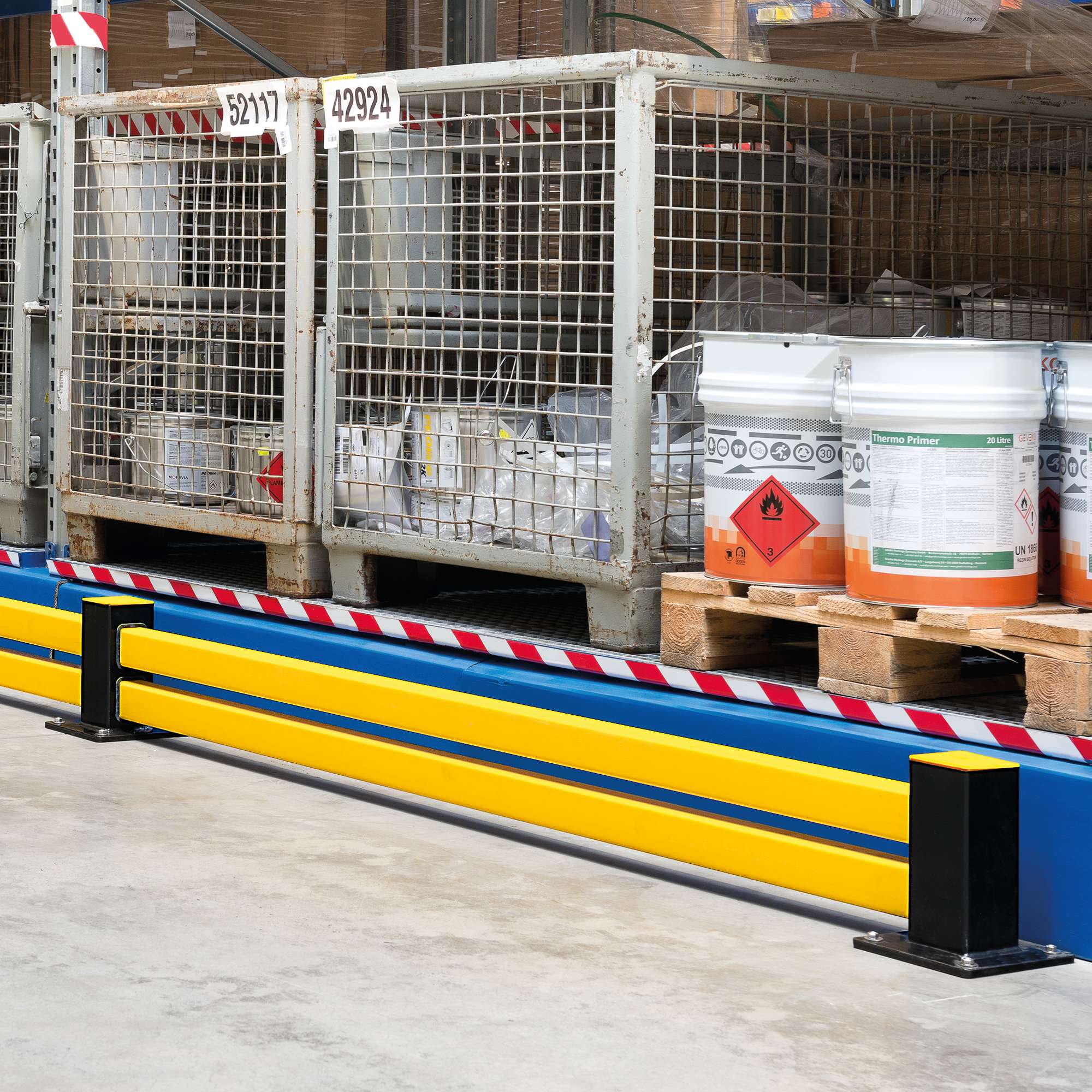 Black Bull Low Profile Hybrid Railing System - In Warehouse