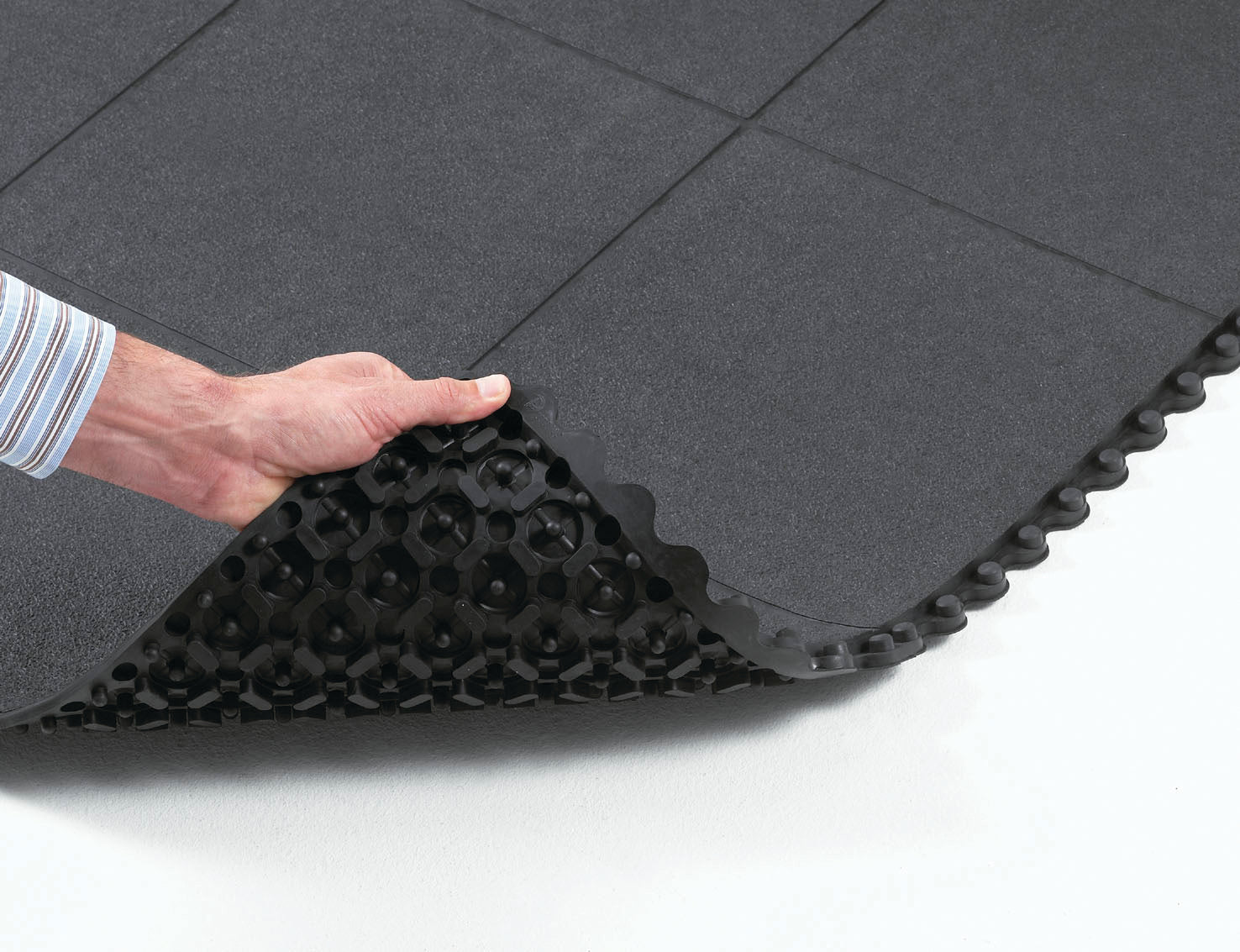 Cushion Ease Solid™ Anti-Fatigue Tile Underside