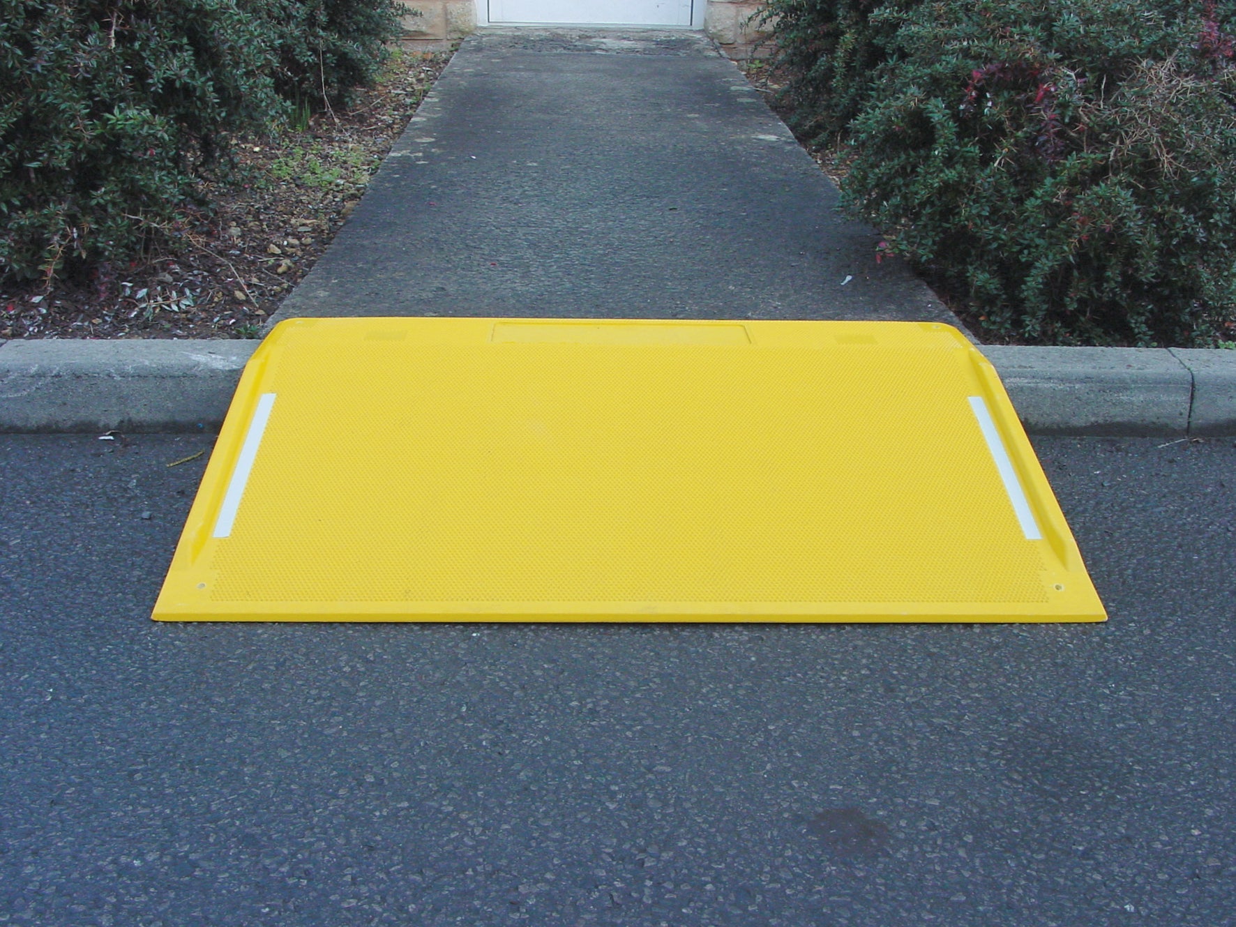 Grp100 Ramp GRP Kerb Ramp | Pittman