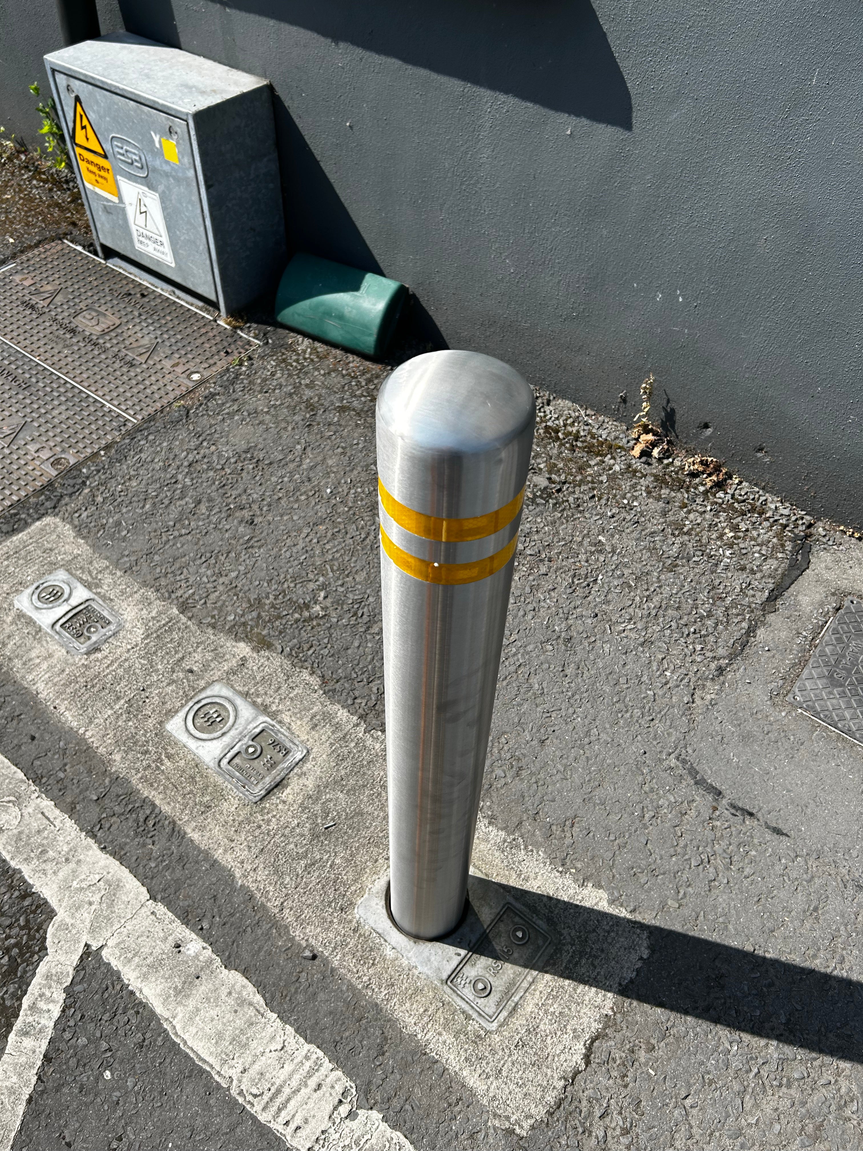 Economy Mercury Sub Surface Mount Stainless Steel Bollard