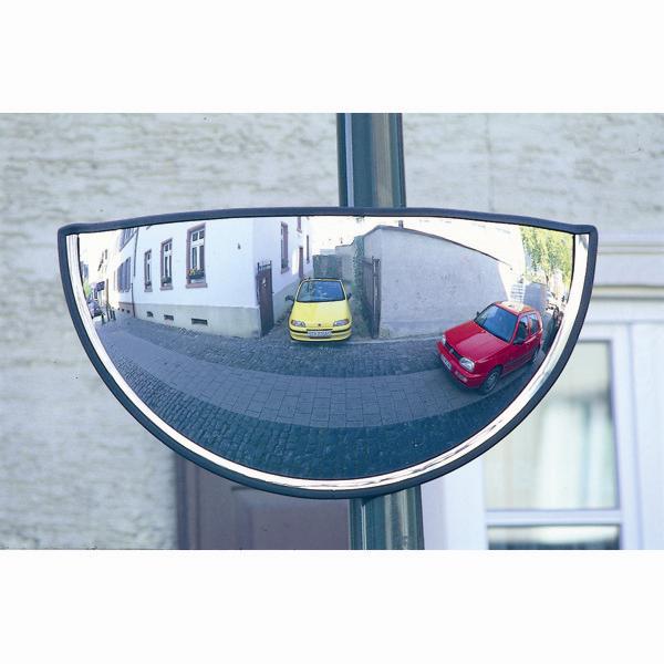 Convex mirror showing oncoming vehicles