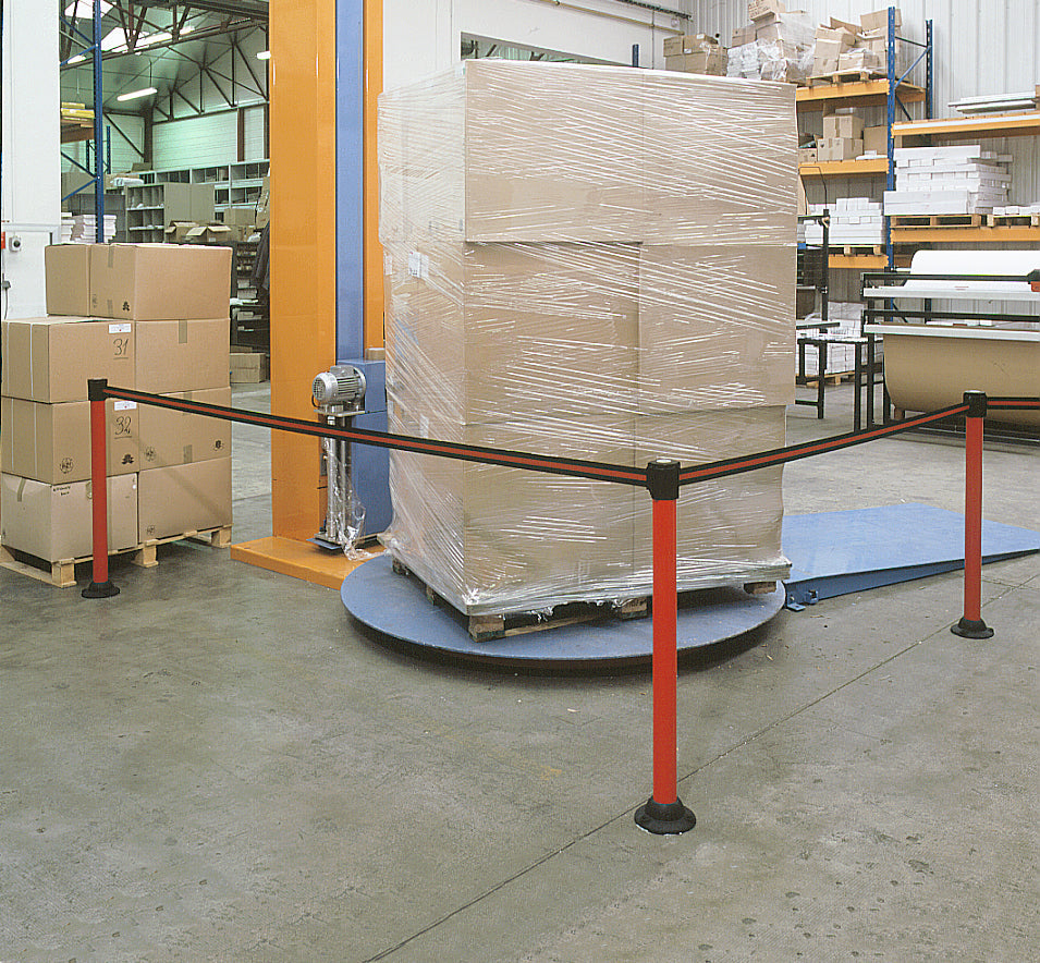 Traffic-Line Belt Post