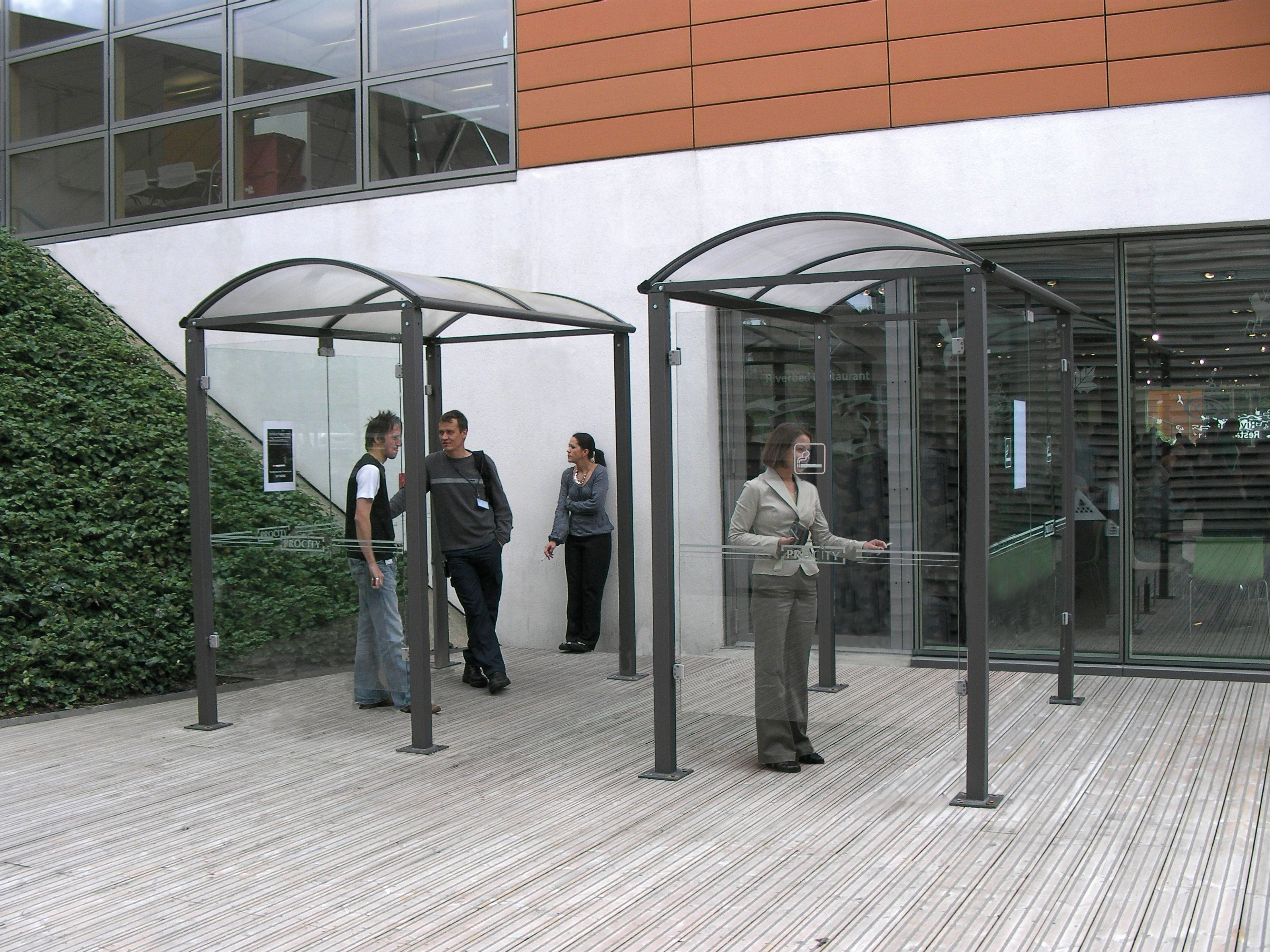 Voute Smoking Shelter