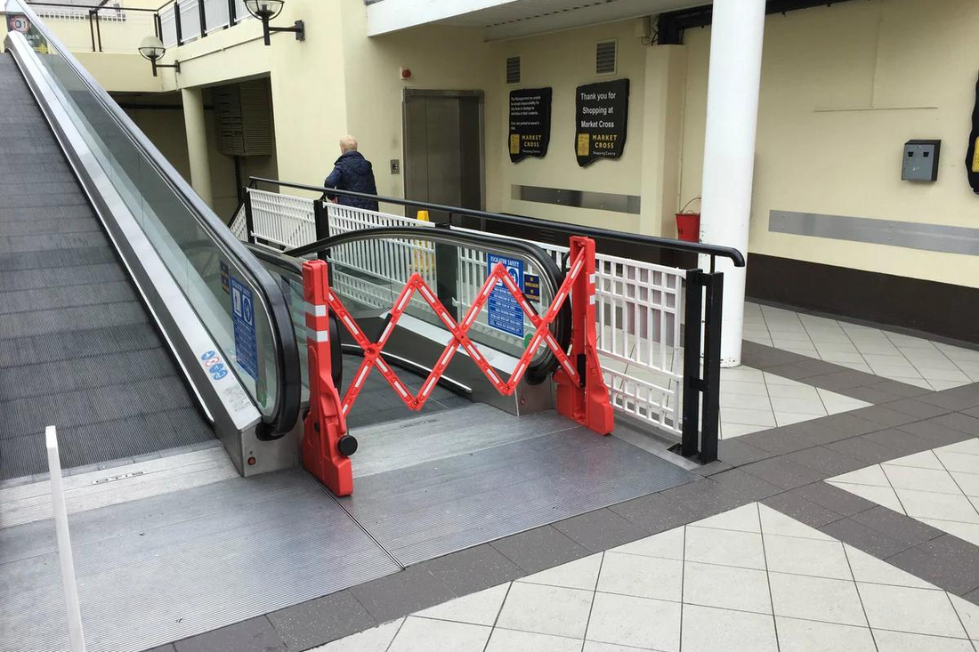 Expandable Barrier Folding Barriers Collapsible Barriers UK