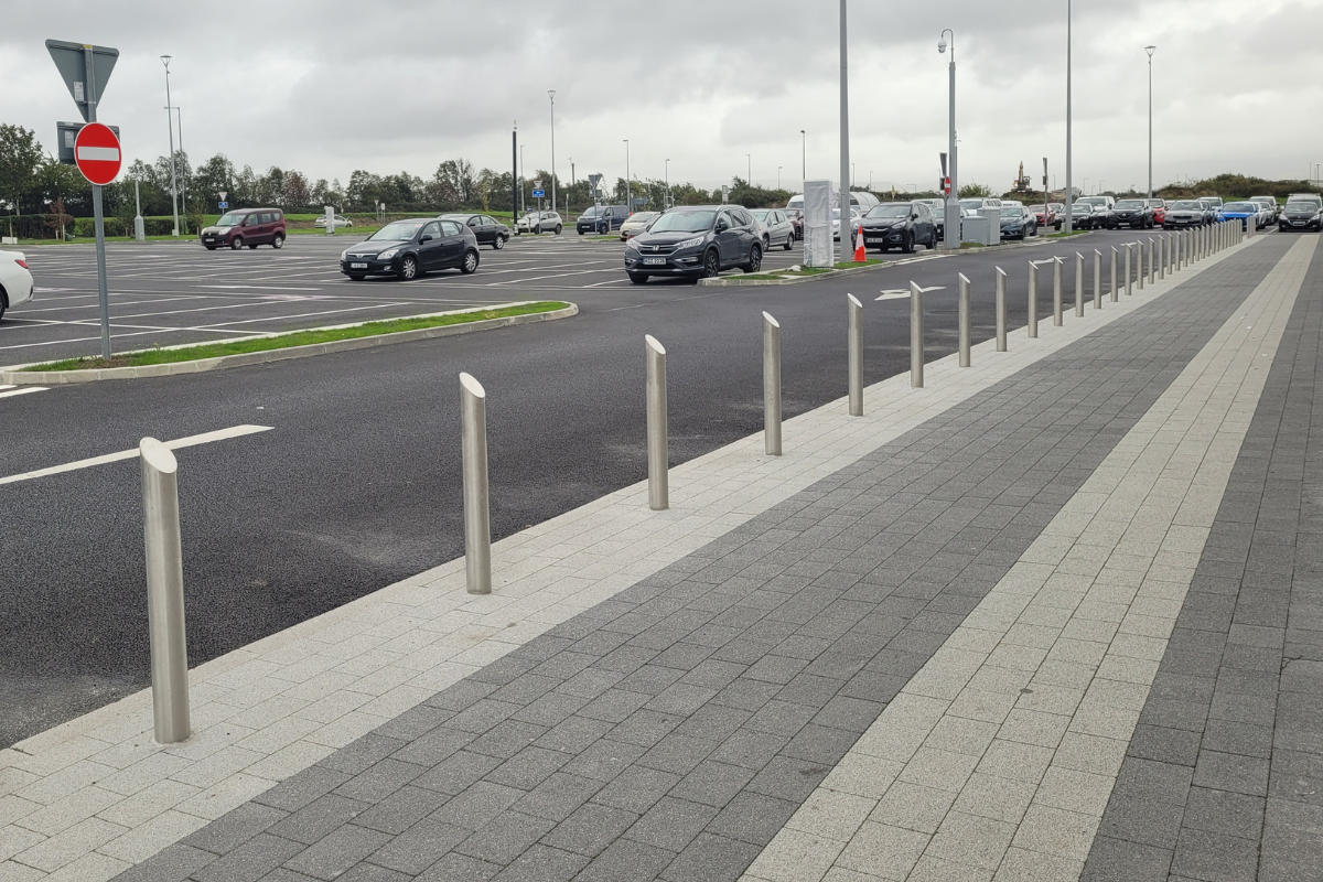 road bollards