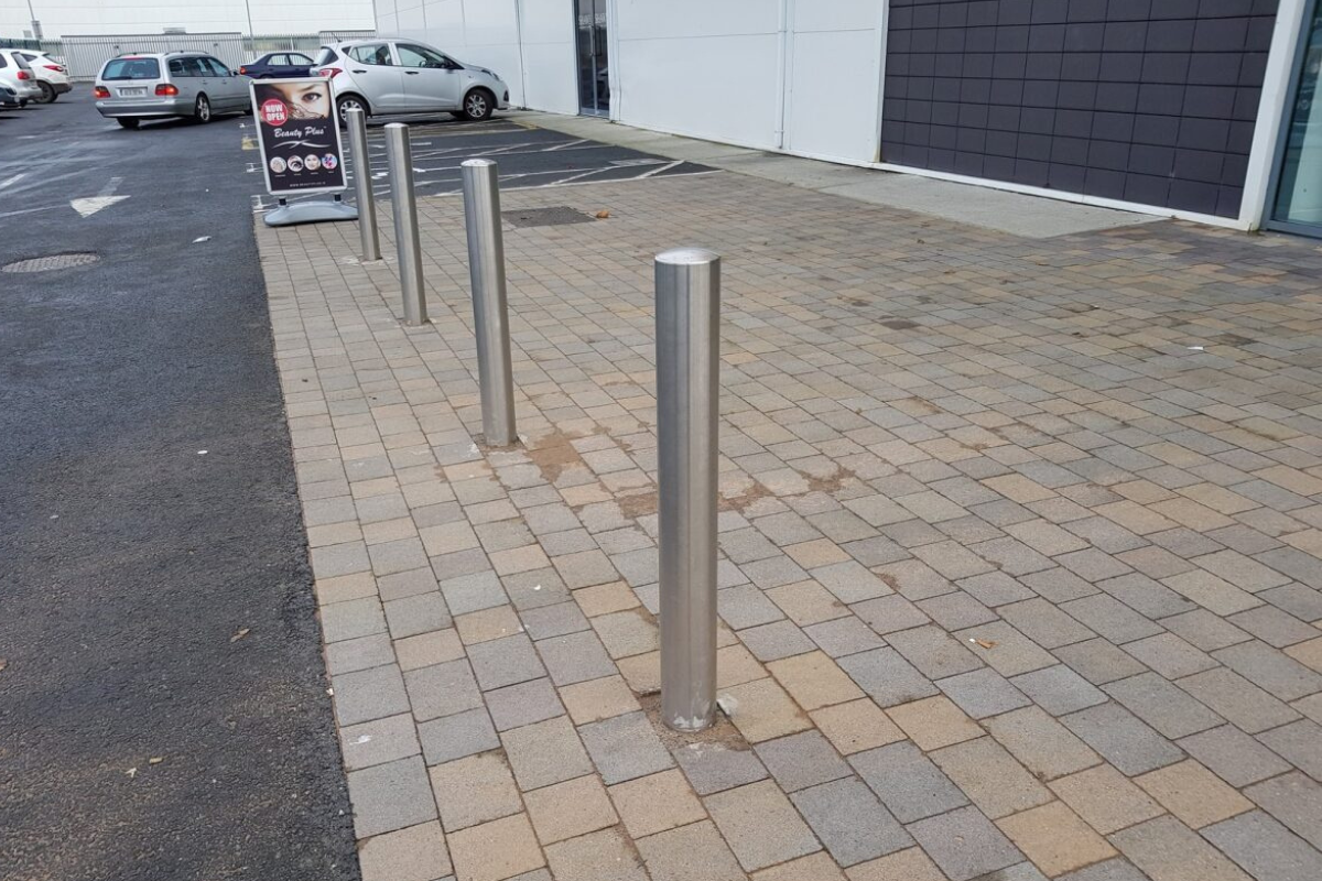 stainless steel bollard